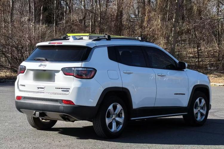 Used  Compass 2017 200T Automatic Family Edition
