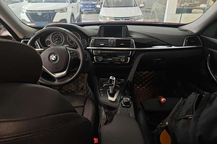 Used BMW 3 Series GT 2018 320i Sport Edition
