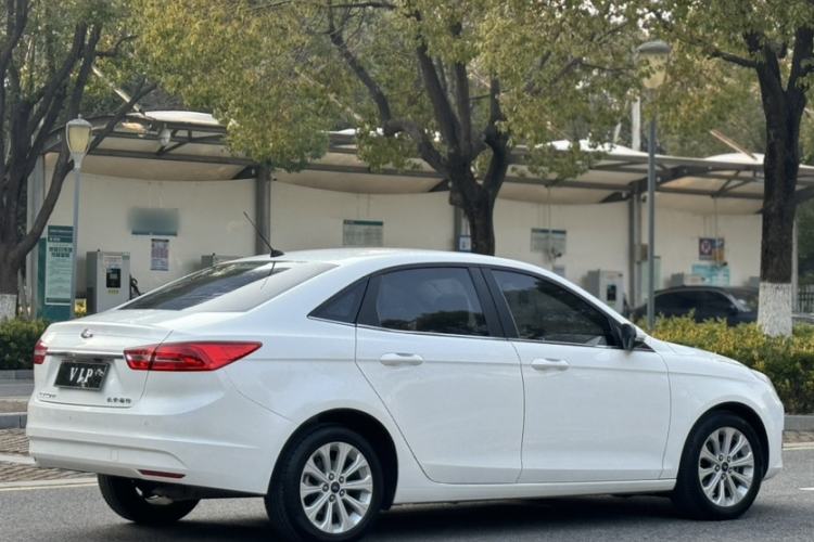 Used Ford Escort 2015 1.5L Automatic Fashion Model
