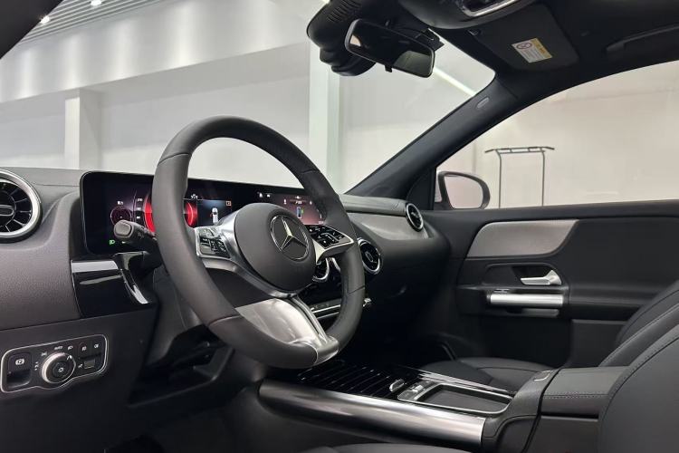 Used Mercedes-Benz GLA 2024 GLA 200
