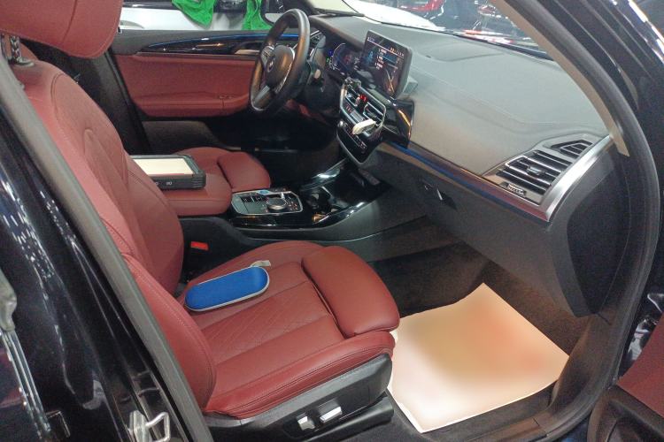 Used BMW iX3 2023 Leading Model
