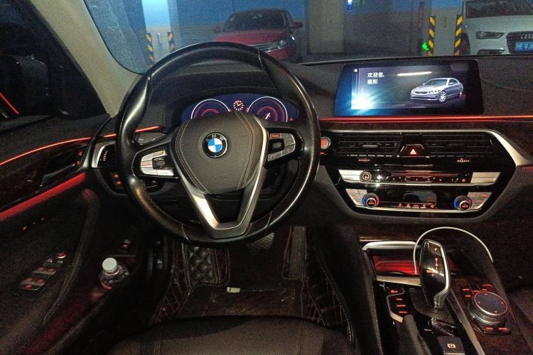 Used BMW 5 Series 2019 525Li Luxury Package
