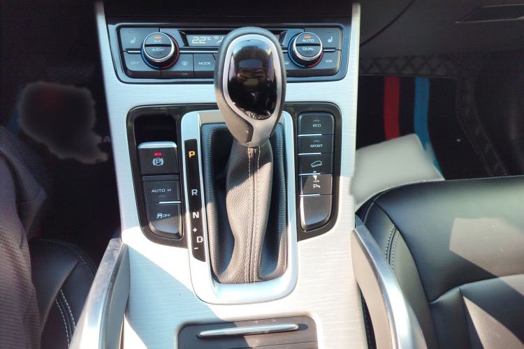 Used Geely Auto Emgrand X7 Sport 2018 1.8TD Automatic Two-Wheel Drive Smart Connect 4G Internet Edition