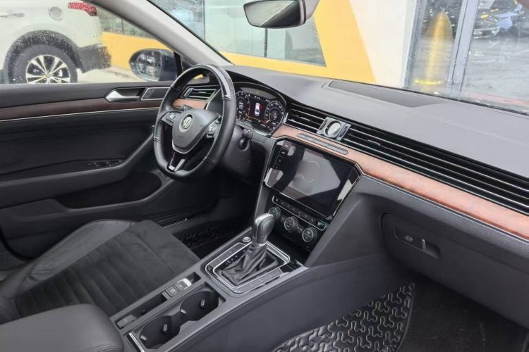 Used Volkswagen Magotan 2019 330TSI DSG Luxury Model China V Standard
