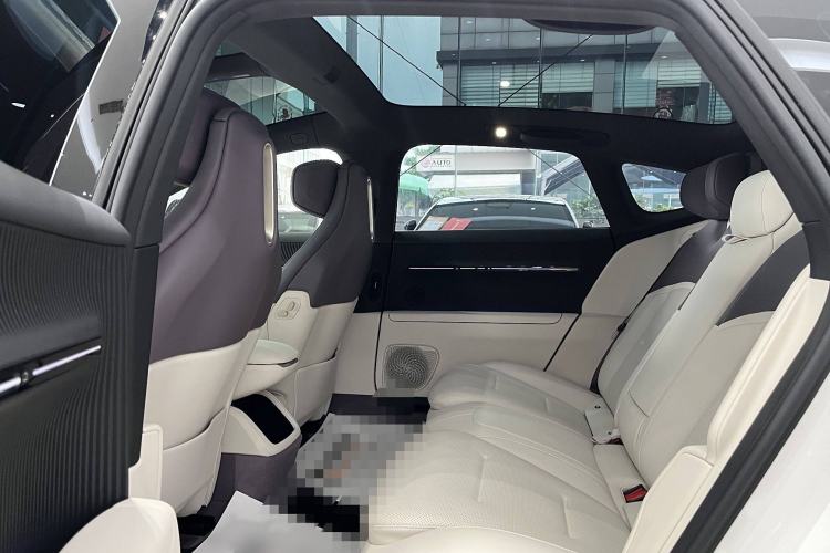 Used  12 2025 Max Extended-Range Edition
