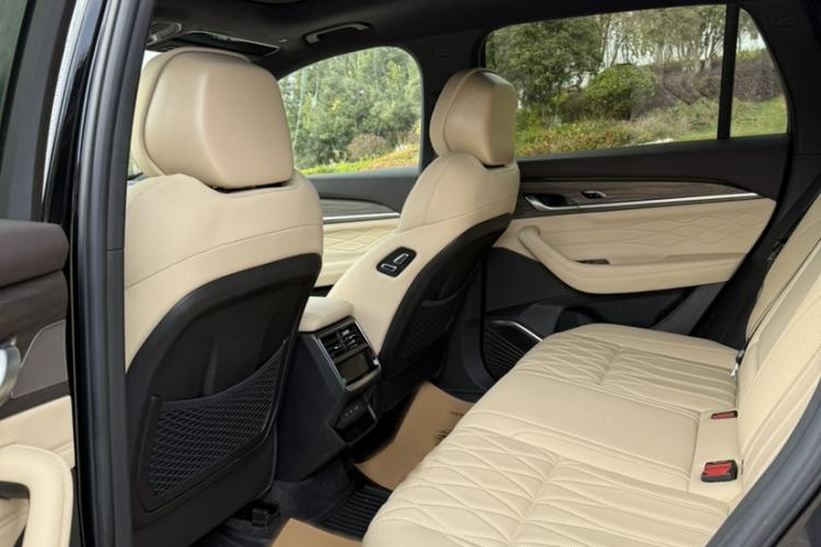 Used Geely Auto Monjaro L 2025 Dongfang Yao 2.0TD Automatic Lanxing Edition
