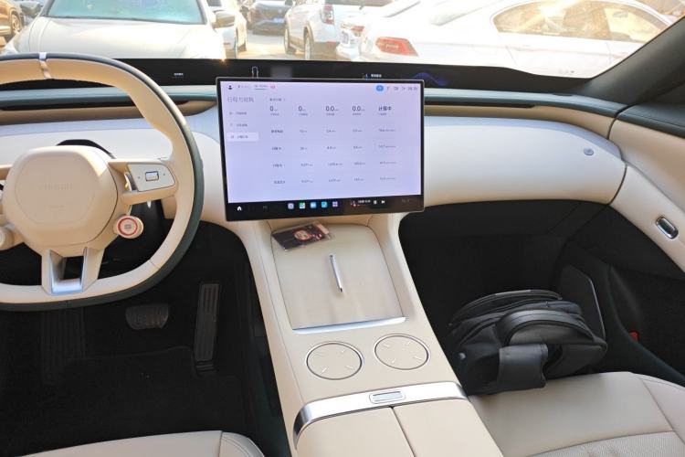 Used  YU7 2025 Ultra-Long Range Rear-Wheel Drive Version