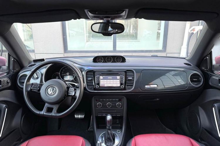 Used Volkswagen Beetle 2013 1.4TSI Luxury Model
