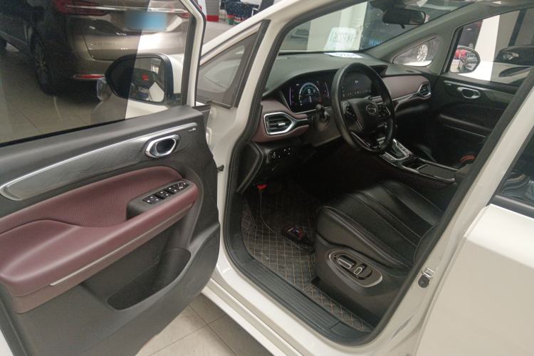 Used GAC Trumpchi M6 2023 PRO 270T DCT Luxury Edition
