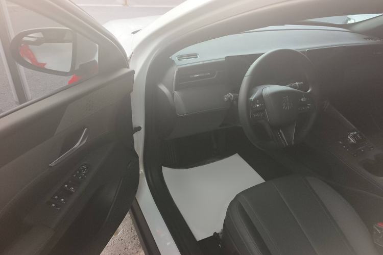 Used BYD Qin PLUS 2025 DM-i Smart Drive 55KM Leading Model
