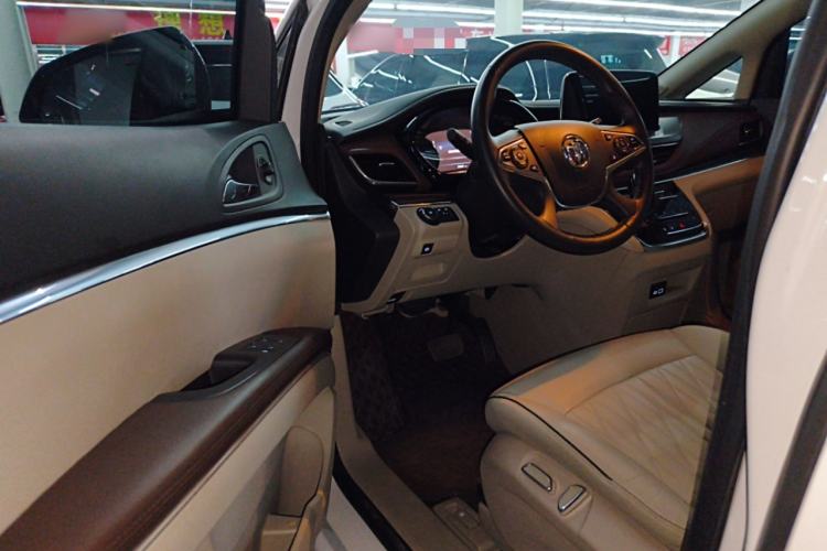 Used Buick GL8 2022 Land Business Class 652T Luxury Model
