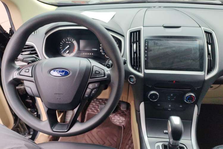 Used Ford Edge 2016 EcoBoost 245 Two-Wheel-Drive Titanium 5-Seater
