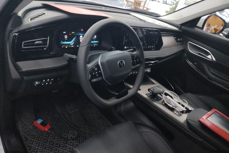 Used Changan X7 PLUS 2024 1.5T Automatic Luxury 7-Seater
