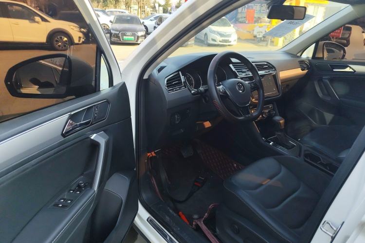 Used Volkswagen Tiguan L 2021 330TSI Automatic Two-Wheel Drive Smart Edition
