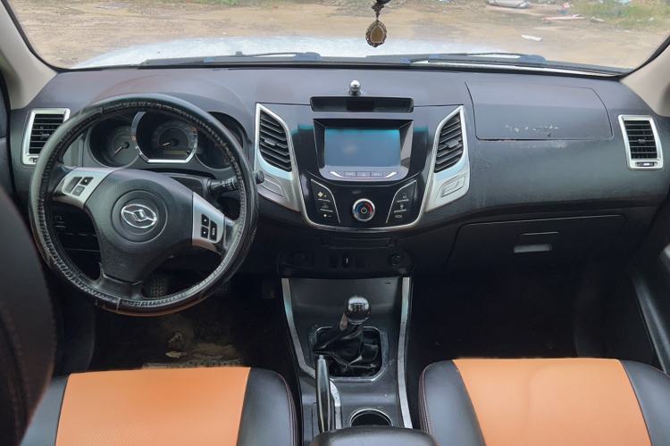 Used Huanghai Jiaolong 2015 2.8T Two-Wheel Drive Diesel Sport Edition JE493ZLQ4CB
