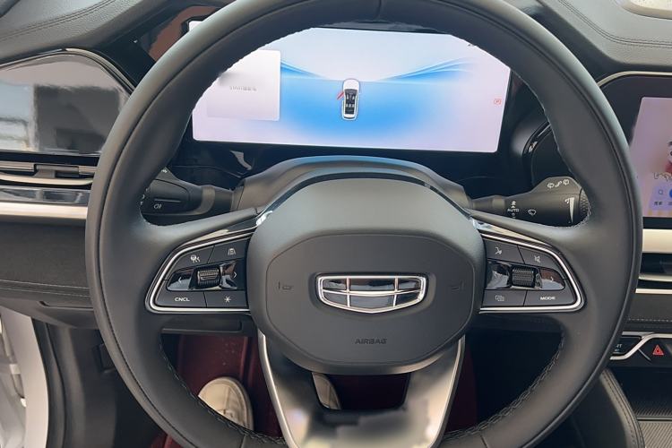 Used Geely Auto Monjaro L 2024 2.0TD High-Power Automatic Two-Wheel Drive Yunqi Version
