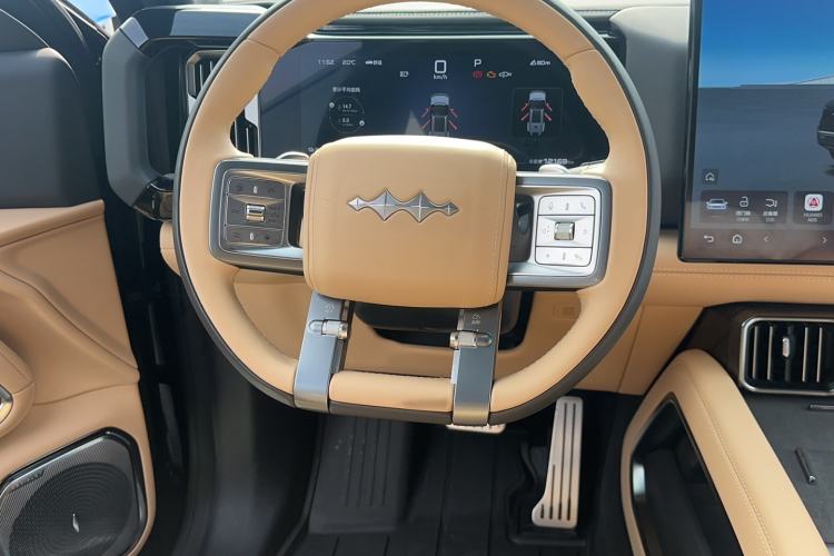 Used  Leopard 8 2025 Smart & Brave Flagship Edition 6 Seats
