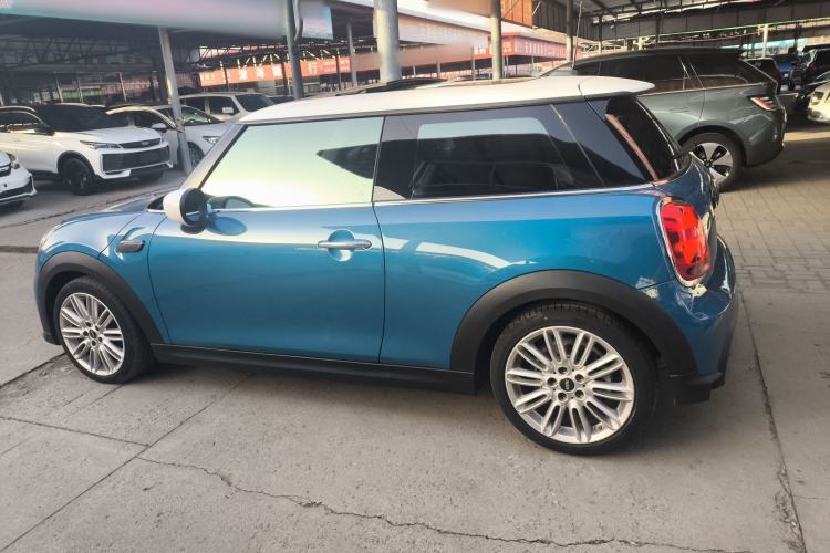 Used  MINI 2022 1.5T COOPER Classic Edition
