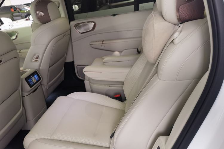 Used Lynk & Co 900 2025 2.0T Ultra
