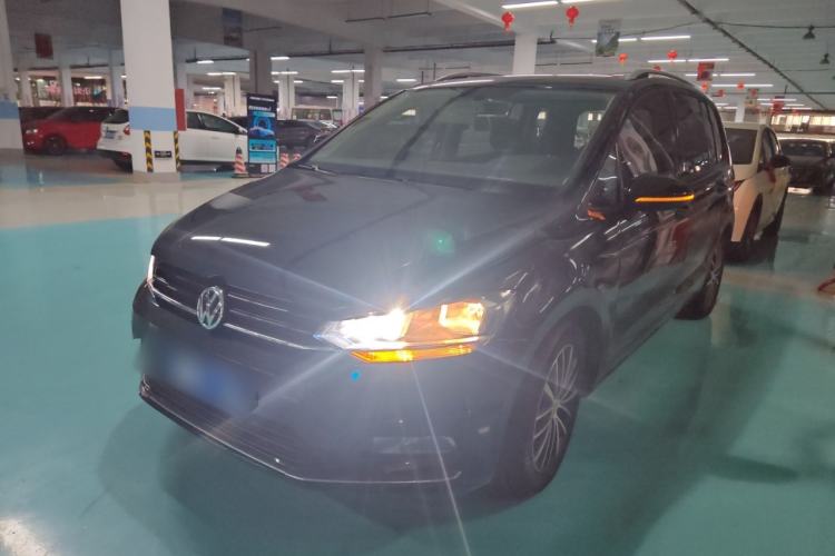Used Volkswagen Touran 2018 Volkswagen Touran L 280TSI DSG Comfort Edition 7 Seats China VI Standard