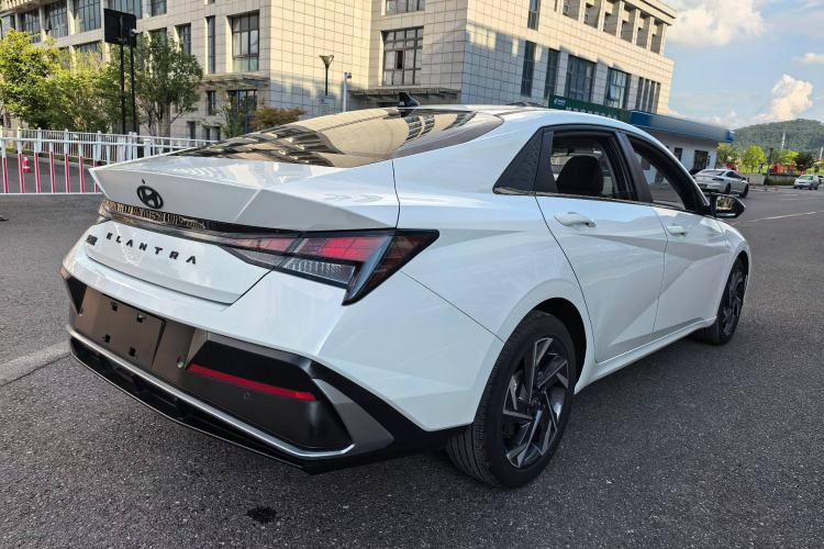 Used Hyundai Elantra 2023 1.5L CVT GLX Elite Edition
