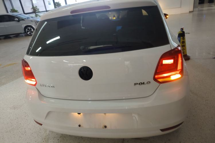 Used Volkswagen Polo 2016 1.4L Manual Fashion Model
