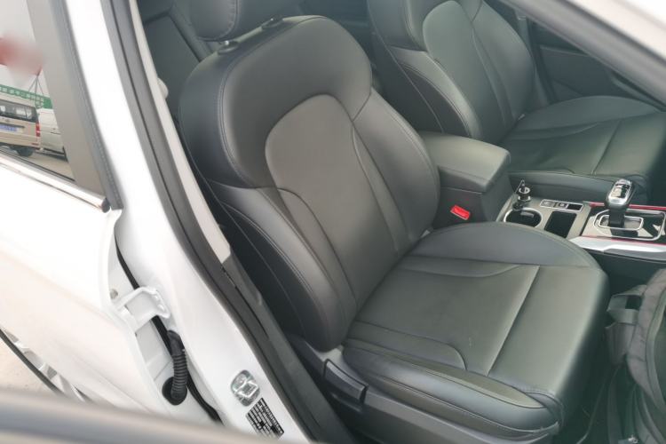 Used Haval H2 2018 Blue-Label 1.5T Dual-Clutch Two-Wheel-Drive Luxury Model