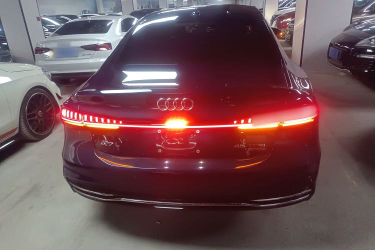 Used Audi A7L 2024 45TFSI quattro S-line Visionary Edition Flow Crystal Package
