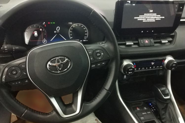 Used Toyota Wildlander 2023 2.0L CVT Four-Wheel Drive Luxury PLUS Edition
