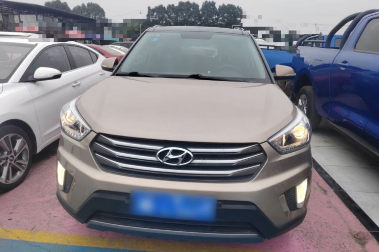 Used Hyundai ix25 2015 1.6L Automatic Two-Wheel-Drive Deluxe DLX Model
