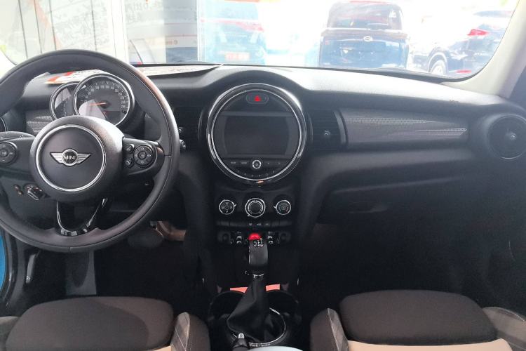 Used  MINI 2015 1.5T COOPER Fun Five-Door Edition
