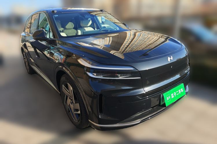 Used ONVO Luxeed L90 2025 Model—Ultra Six-Seater Version
