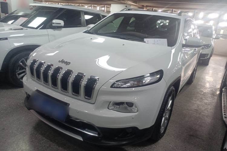 Used  Cherokee 2017 2.0L Superior Edition
