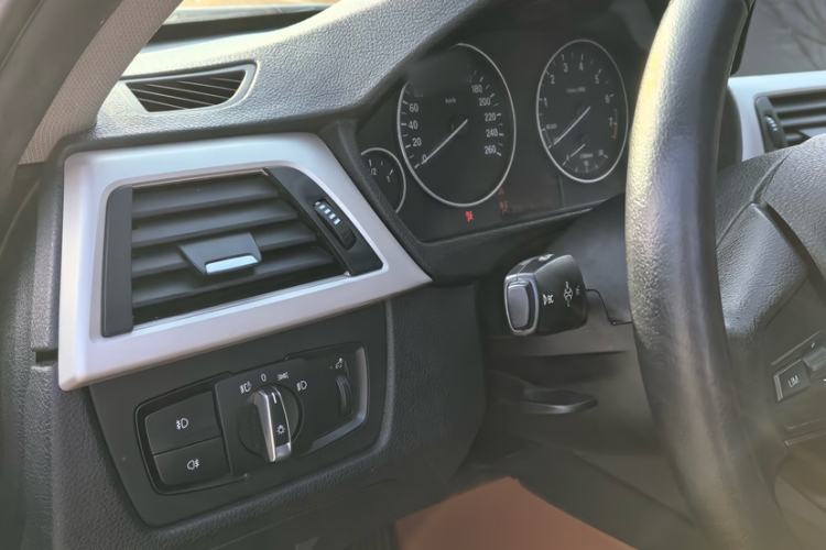 Used BMW 3 Series 2016 320Li Fashion Model
