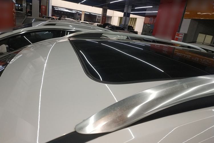 Used Roewe RX5 2016 20T Two-Wheel Drive Automatic Internet Smart Edition
