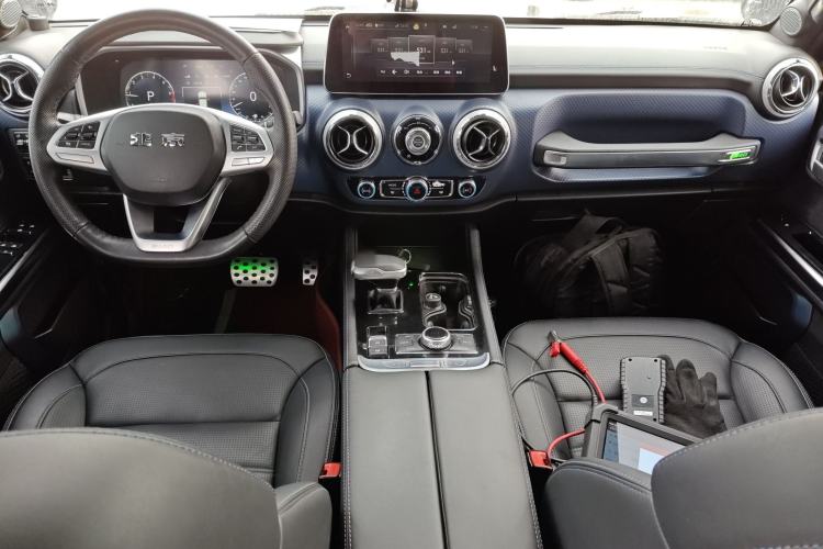 Used  BJ40 2020 2.0T Automatic Four-Wheel Drive Urban Hunter Edition Prestige Version
