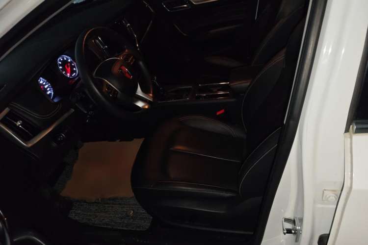 Used Roewe i6 2020 PLUS 1.6L CVT 4G Connected Glory Flagship Edition
