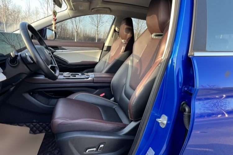 Used SOL QX 2021 300T DCT Chasing Light Edition
