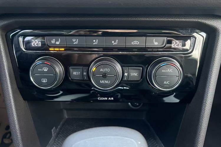 Used Volkswagen Tiguan L 2018 330TSI Automatic Two-Wheel Drive Luxury Edition
