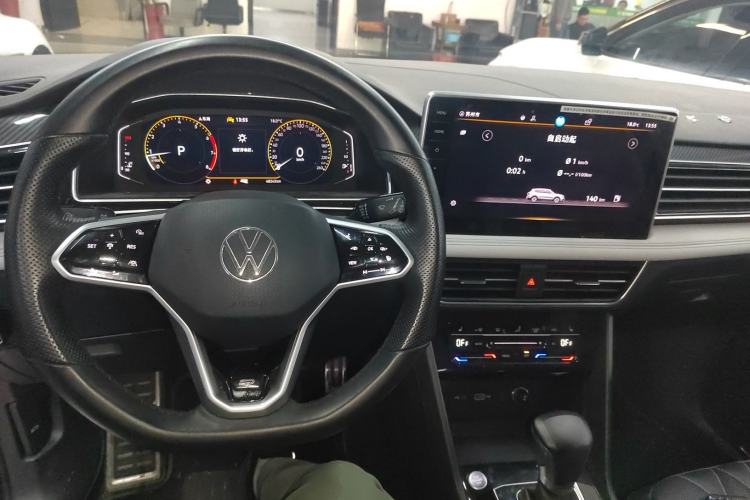 Used Volkswagen Tiguan L 2023 330TSI Automatic Two-Wheel Drive R-Line Enjoyment Edition
