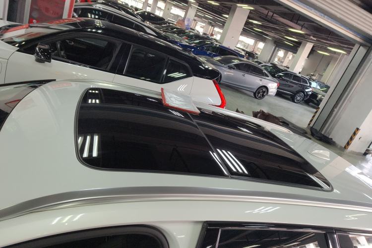 Used Volvo V90 2017 Cross Country T5 AWD Prestige Edition
