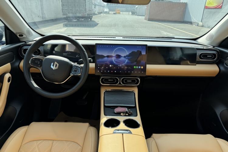 Used Leapmotor C11 2024 All-Electric 580 Luxury Edition
