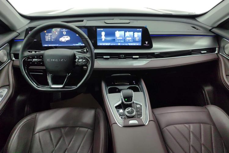 Used Chery Tiggo 8 PRO 2024 Champion Edition 390T Two-Wheel Drive Peak Version 5 Seats
