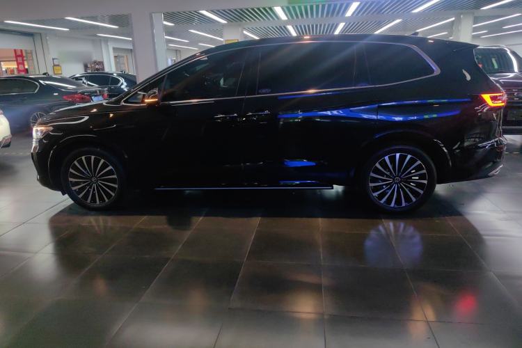 Used Volkswagen Viloran 2024 380TSI Premium Edition
