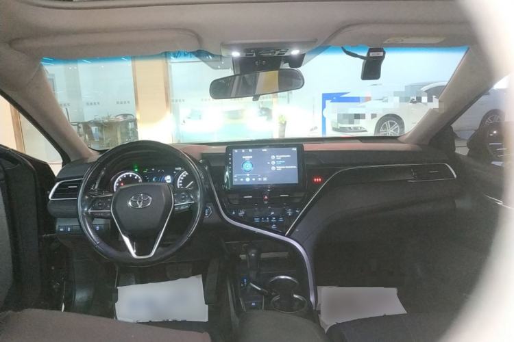 Used Toyota Camry 2021 2.0G Luxury Edition
