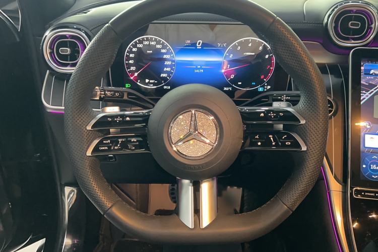 Used Mercedes-Benz GLC 2024 GLC 260 L 4MATIC Luxury Model 5 Seats
