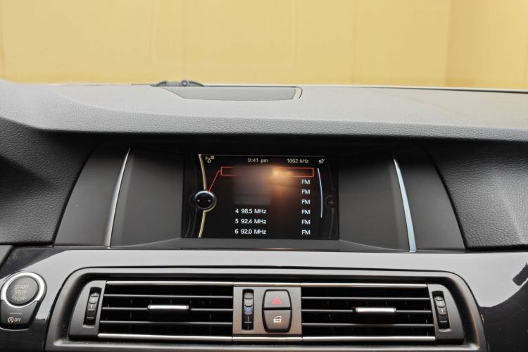 Used BMW 5 Series 2014 520Li Elegant Model
