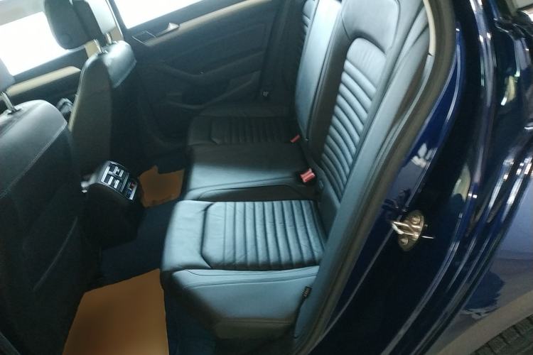 Used Volkswagen Variant 2018 380TSI Two-Wheel Drive Comfort Edition