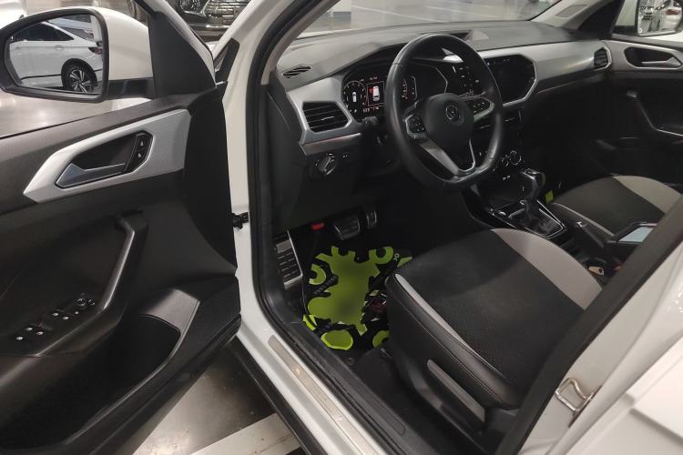 Used Volkswagen Tacqua 2021 280TSI DSG R-Line Smart Connectivity Version