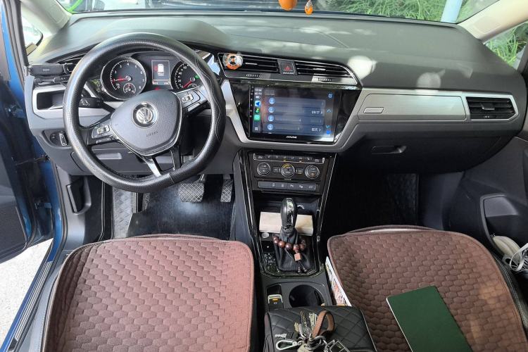 Used Volkswagen Touran 2016 Volkswagen Touran L 280TSI DSG Luxury Edition
